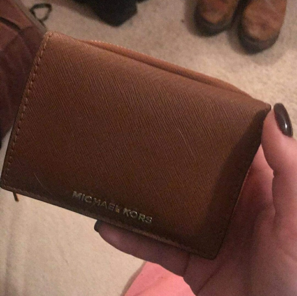 Michael kors wallet